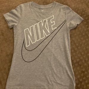 Nike grey t-shirt women’s xs